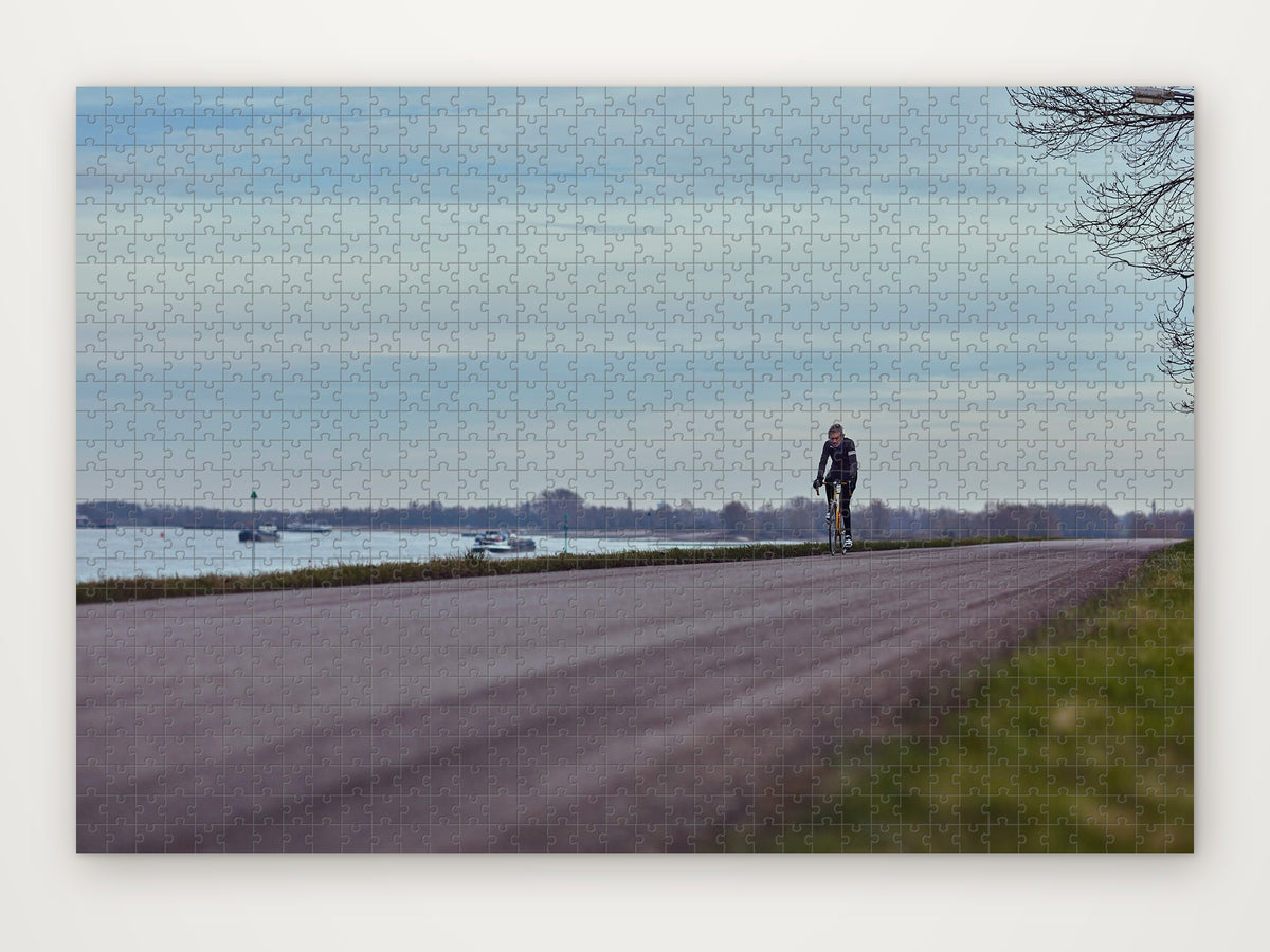 Bike Against de Waal – voltooide fietspuzzel van 1000 stukjes, Ryan Edy