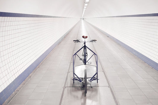 Cargo bike photography 'Forkless Front Wheel' - Dutch cargo bike life on the bespoke Elian Cargo bike in Antwerp, fine art print by Cyclingprints.nl