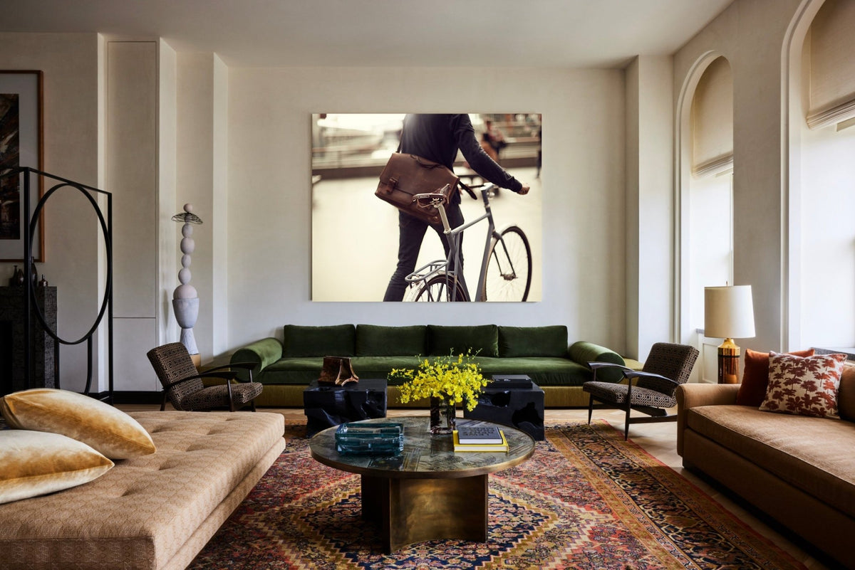 Detail shot from the 'City Slicker' commuter bike art showing the bespoke Elian Commuter bike - cycling wall art by Cyclingprints.nl