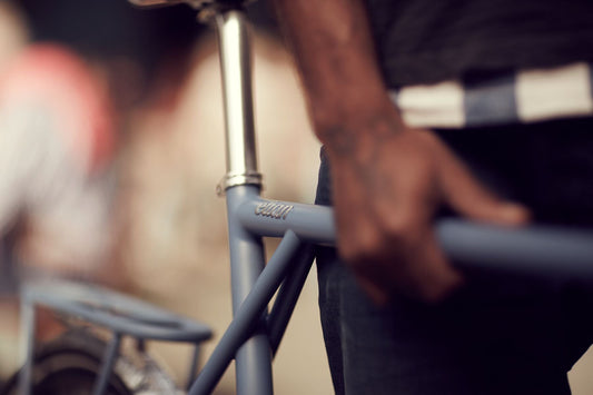 Commuter bike art 'Hands On' - captured on the bespoke Elian Commuter bike in Antwerp, fine art print by Cyclingprints.nl