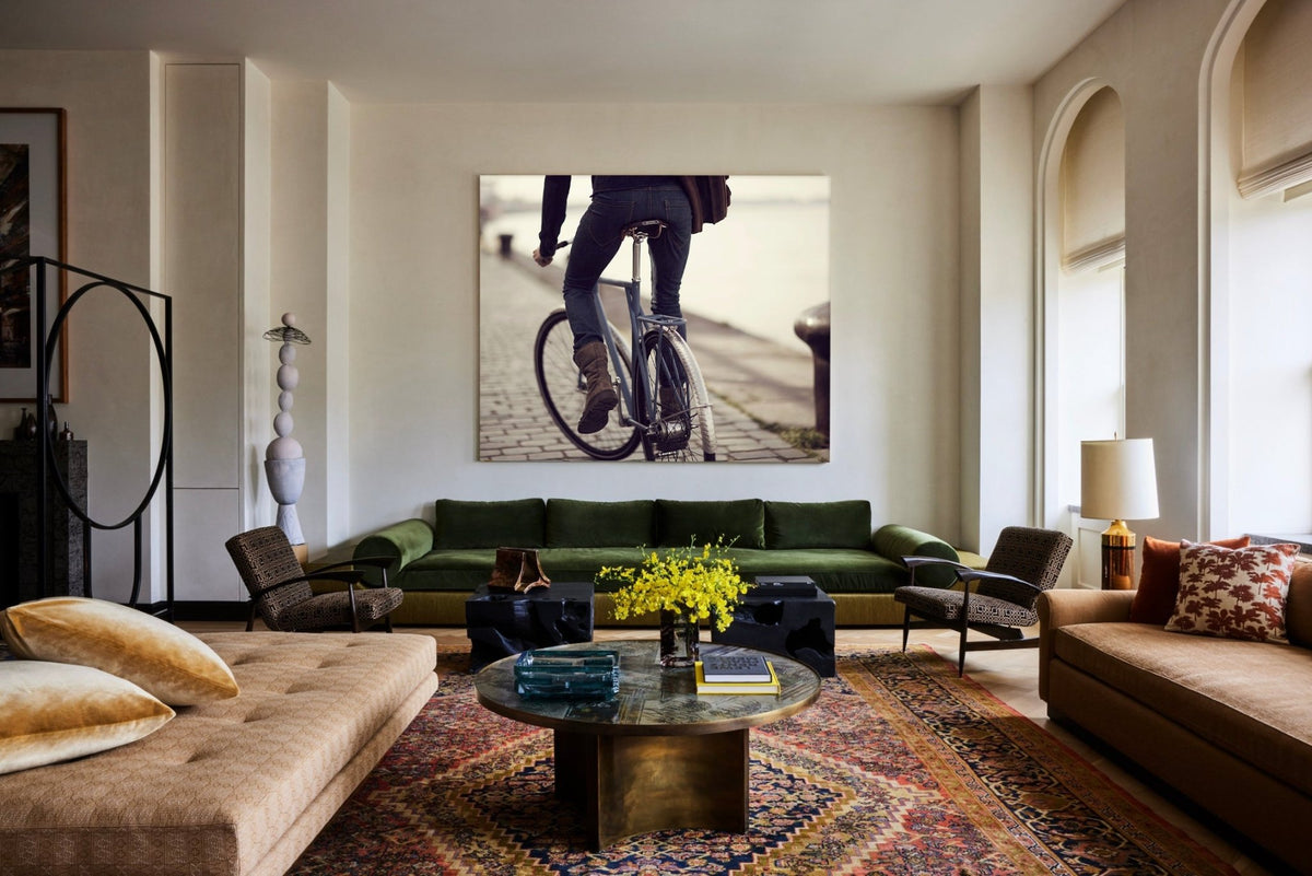 Detail shot from the 'Saddle Up' commuter bike art showing the bespoke Elian Commuter bike - cycling wall art by Cyclingprints.nl