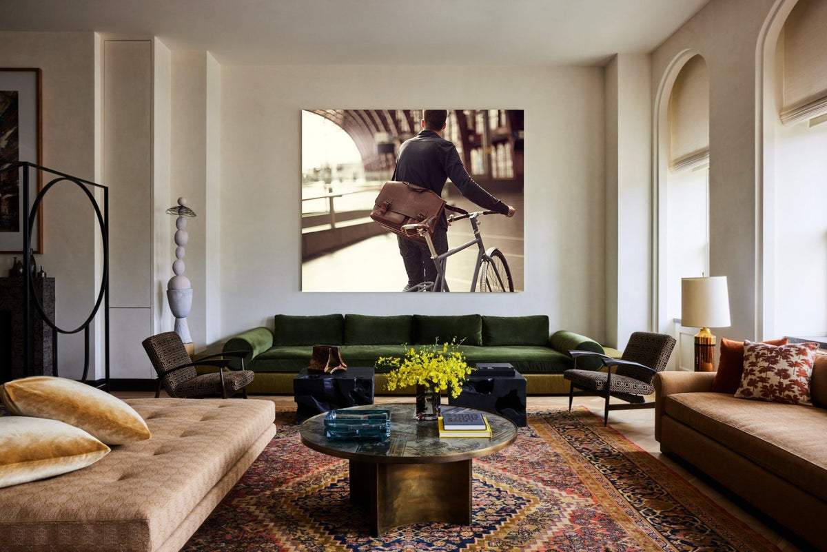 Detail shot from the 'The Ticket' commuter bike art showing the bespoke Elian Commuter bike - cycling wall art by Cyclingprints.nl
