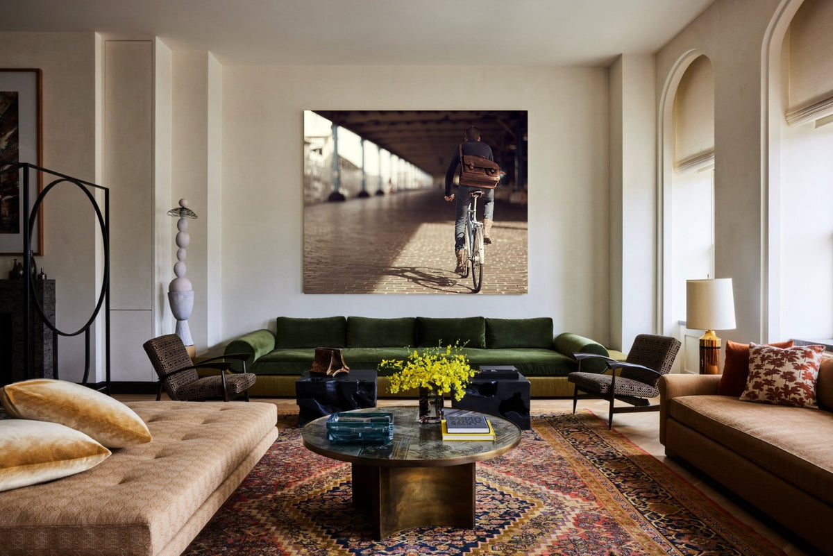 Detail shot from the 'World without Walls' commuter bike art showing the bespoke Elian Commuter bike - cycling wall art by Cyclingprints.nl