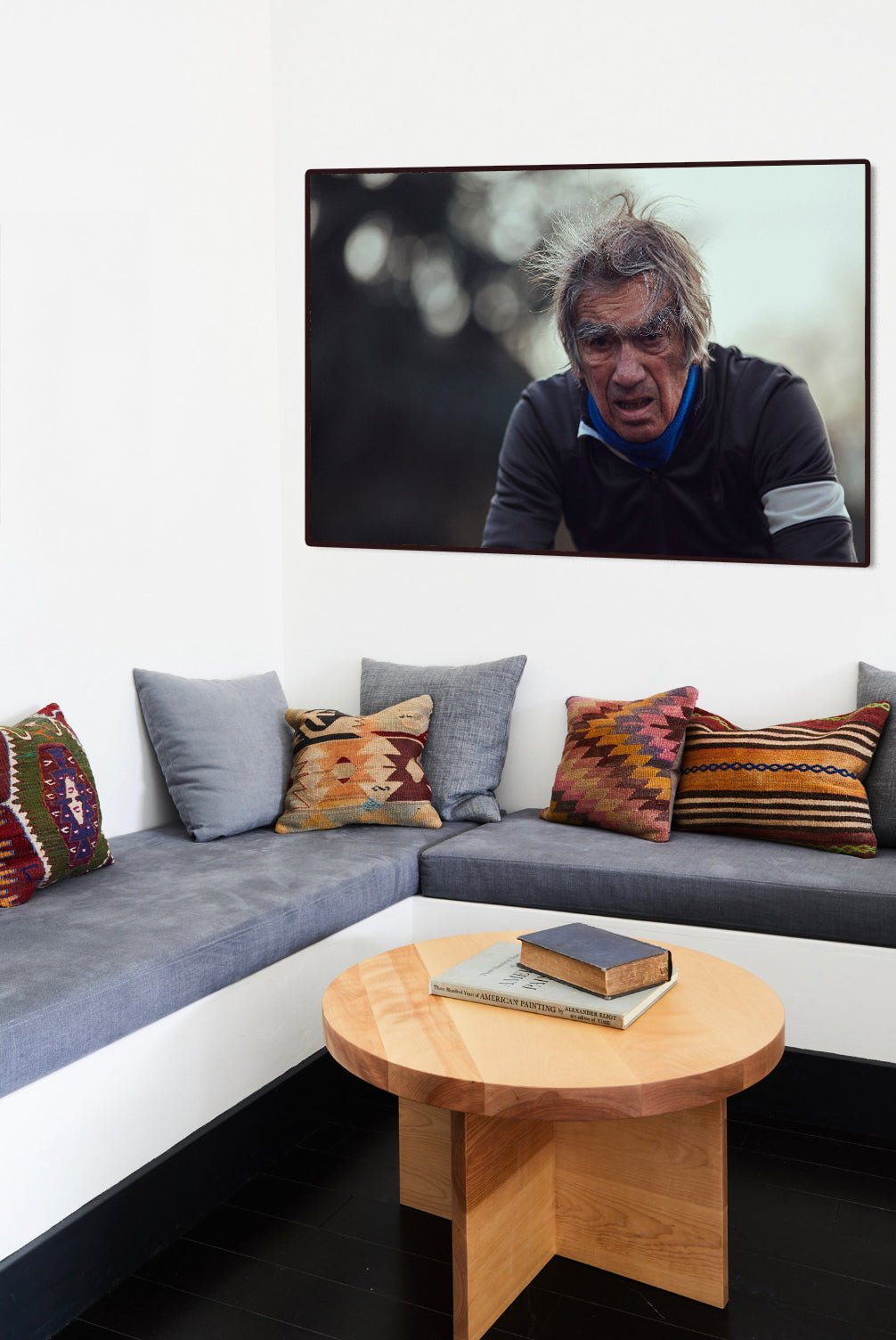 Detailfoto van de 'Against the Wind' Nederlandse wielerfotografie met een op maat gebouwde stalen fiets (gebouwd rond een jaren-80 Gazelle-frame) - wielrennen wanddecoratie door Cyclingprints.nl