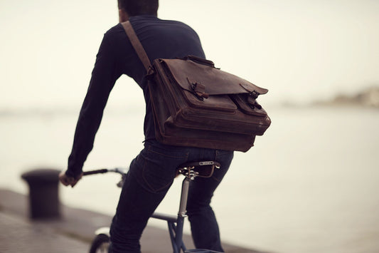 The Commuter Cycling Print - River Run - Cyclingprints.nl